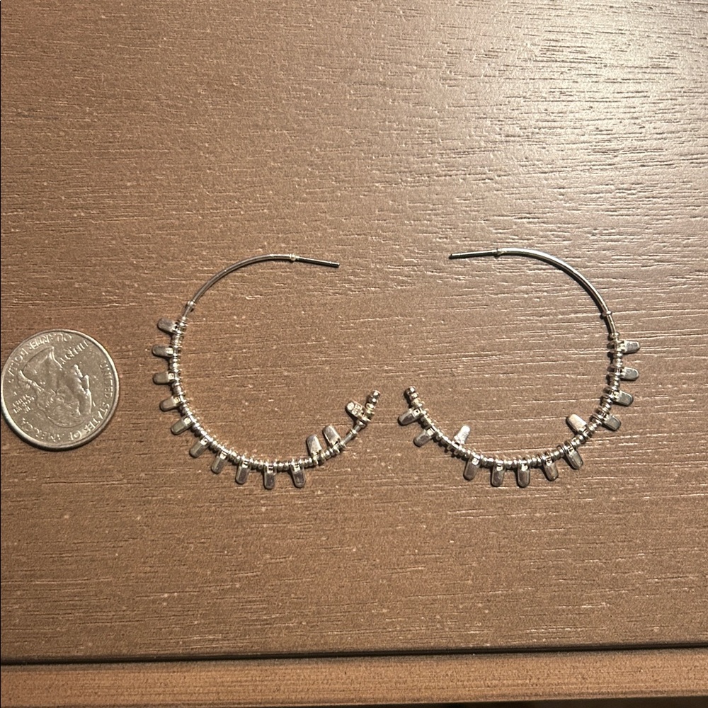 Stella & Dot earrings - Picture 2 of 2